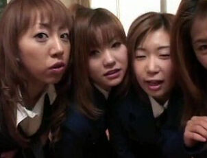 4 chinese college girls challenge for super-hot explosion